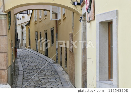Archway in Old Town Bratislava 115545308