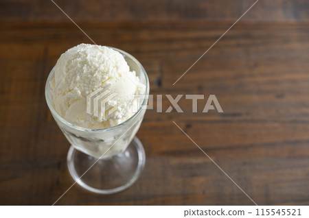 Vanilla ice cream  115545521