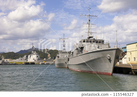 Maizuru港口的自衛船 115546327