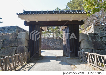 名古屋城舊二之丸東二門 115547050