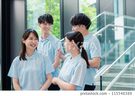 福利院員工快樂工作 115548389