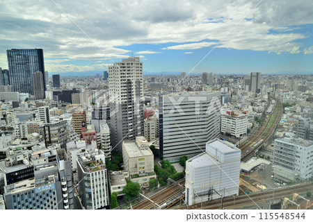 東京新宿歌舞伎町塔 從展望台欣賞新宿建築和鐵軌 115548544