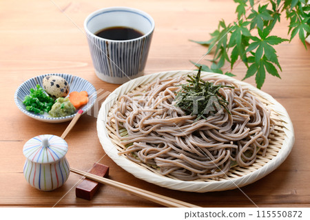 扎魯蕎麥麵配上最好的鰹魚湯 扎魯蕎麥麵配上最好的鰹魚湯 115550872