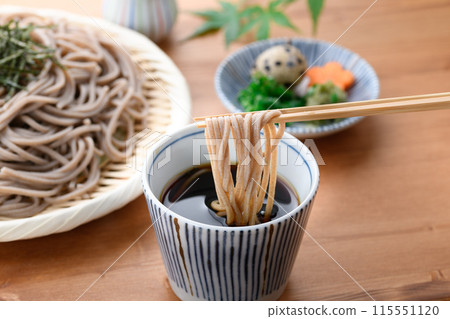 扎魯蕎麥麵沾湯（調味料：蔥花、鵪鶉蛋、芥末） 115551120