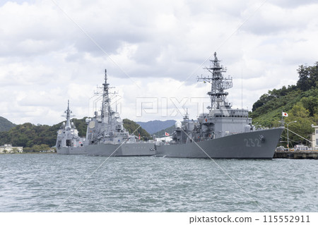 舞鶴港護衛艦 舞鶴港護衛艦 115552911