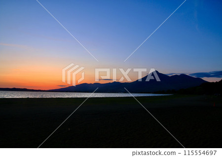 Lake Inawashiro, Mount Bandai, and Tenjinhama Beach at sunset (Inawashiro Town, Fukushima Prefecture) Lake Inawashiro, Mount Bandai, and Tenjinhama Beach at sunset (Inawashiro Town, Fukushima Prefecture) 115554697