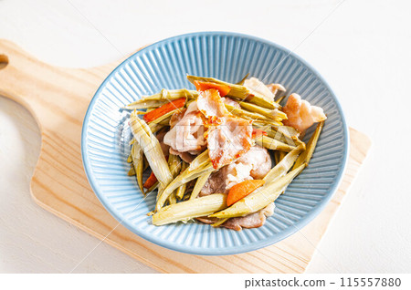 中式虎杖炒豬肉 115557880