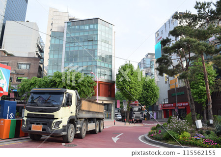 Hongdae street in Seoul, Korea 115562155