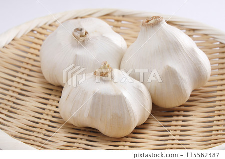 漏勺中的大蒜 115562387