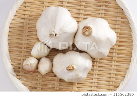 漏勺中的大蒜 漏勺中的大蒜 115562390