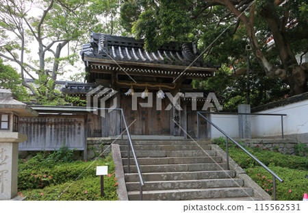Hofu Tenmangu Shrine, Daisenbo ruins at the very back of the west side of the main approach (prefecturally designated historic site) Hofu Tenmangu Shrine, Daisenbo ruins at the very back of the west side of the main approach (prefecturally designated historic site) 115562531