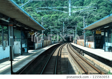 View from the front seat of the lead car on the JR Setouchi Ohashi Line (Okayama-Takamatsu section) View from the front seat of the lead car on the JR Setouchi Ohashi Line (Okayama-Takamatsu section) 115563053