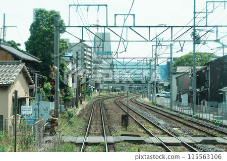 從JR瀨戶大橋線（岡山～高松之間）第一節車廂前座看到的景色 115563106