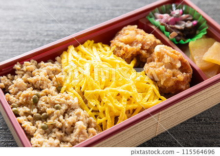 Delicious chicken lunch box 115564696