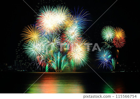 Lake Biwa Fireworks Festival (Otsu City, Shiga Prefecture) Lake Biwa Fireworks Festival (Otsu City, Shiga Prefecture) 115566754