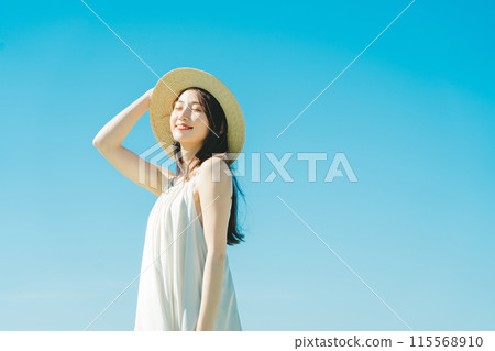 年輕女性的紫外線 UV 護理形象 115568910