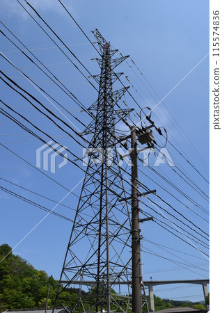 輸電塔高壓交流電 輸電塔高壓交流電 115574836