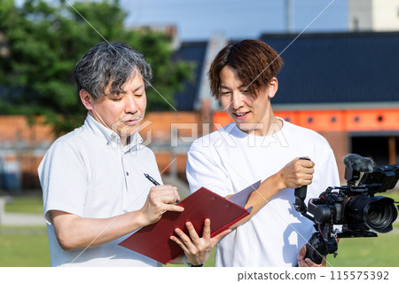 Video creators: Video shooting using gimbals Video creators: Video shooting using gimbals 115575392