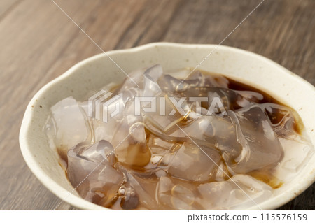 Kuzukiri: Summer cold dessert Kuzukiri: Summer cold dessert 115576159