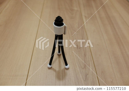 Mini tripod, tripod, camera, smartphone, floor 115577210