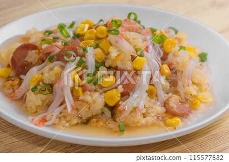 Fried rice with thickened sauce 115577882