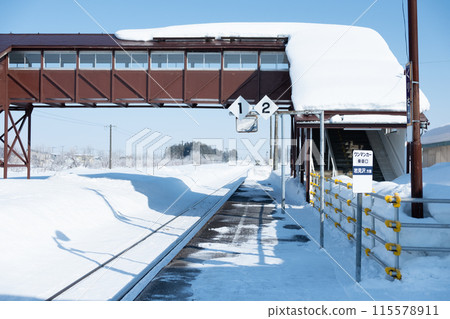 冬天的北海道栗澤站 115578911