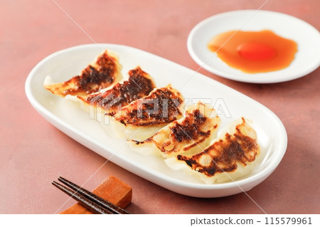 餃子 115579961