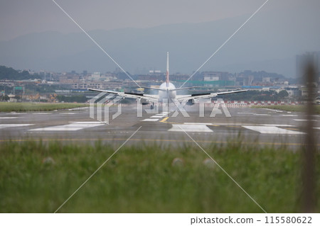 aviation industry 115580622