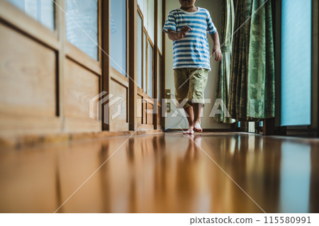 老房子走廊 115580991