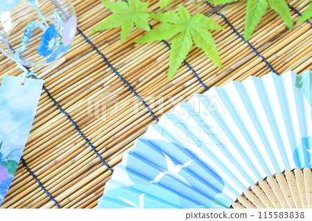 竹簾上的風扇和風鈴 115583838