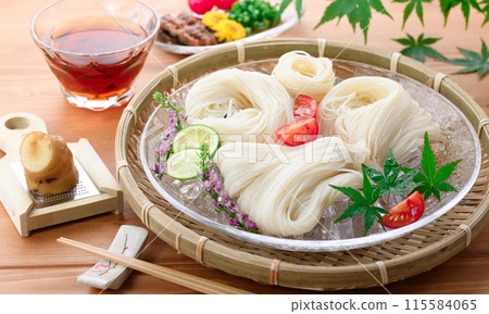 Summer flavor: Somen noodles 115584065