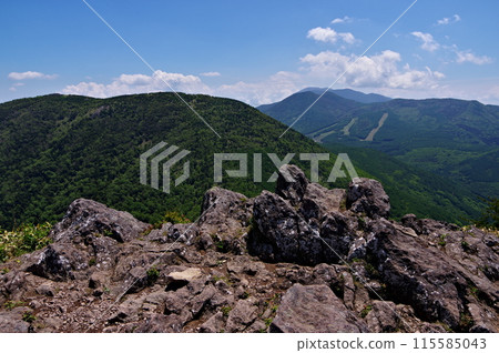 View of Mount Asama from the summit of Mount Eboshi in the Asama mountain range in Ueda City, Nagano Prefecture 115585043