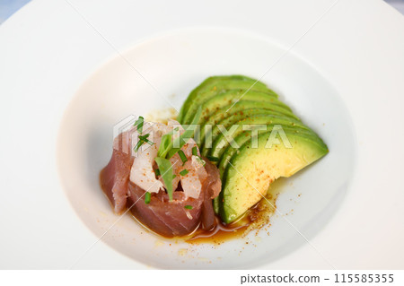 FISH CEVICHE RECIPE, SEA BREAM AND TUNA, AVOCADO, BELL PEPPER, CHILLI, CHIVES, LEMON, OLIVE OIL 115585355