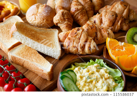 Western breakfast 115586037