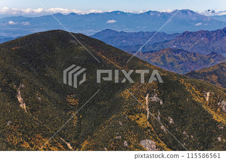 Mount Ogawa and Mount Asama seen from the summit of Mount Kinpu in Okuchichibu Mount Ogawa and Mount Asama seen from the summit of Mount Kinpu in Okuchichibu 115586561
