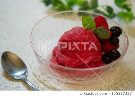 覆盆子冰 覆盆子冰 115587327