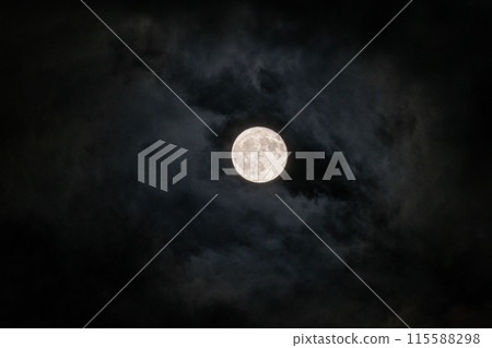雲和月亮 115588298