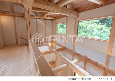 Detached house made from natural materials 115588301