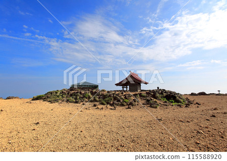 Zao Okama Kumano-dake Zao Shrine 115588920