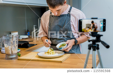 The chef is broadcasting live from workshop how to prepare a bean porridge with cauliflower The chef is broadcasting live from workshop how to prepare a bean porridge with cauliflower 115591508