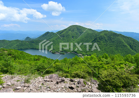 View from the summit of Mount Akagi and Mount Jizo in early summer 115593736