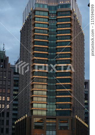 東京黃昏的各種建築 黃昏的都市建築景觀 東京黃昏的各種建築 黃昏的都市建築景觀 115594099