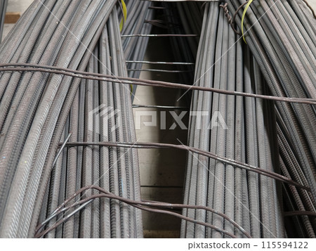 Background of metal bars at the construction warehouse 115594122