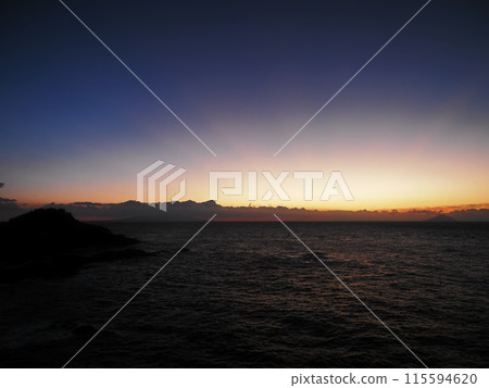伊豆半島的晨光 115594620