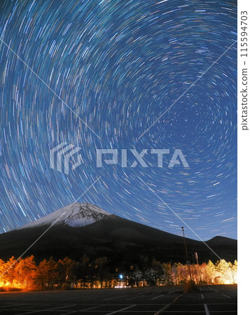 從水塚公園看到的富士山和星空 從水塚公園看到的富士山和星空 115594703