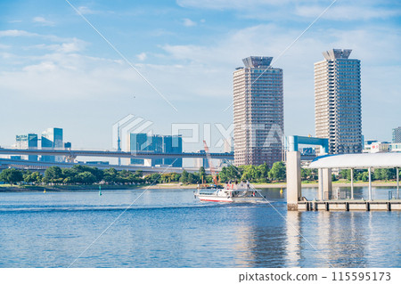 (Tokyo) Water bus terminal and Rainbow Bridge viewed from Odaiba Marine Park 115595173
