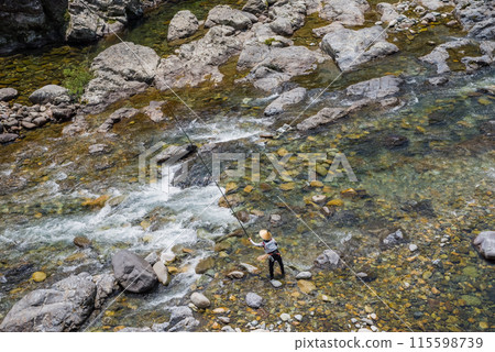 Ayu fishing in a mountain stream [Itadori River, Gifu Prefecture] 115598739