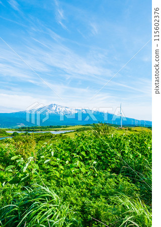 仁賀保高原(眺望鳥海山) 仁賀保高原(眺望鳥海山) 115602376
