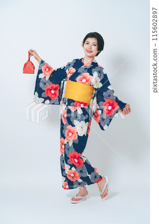 Portrait of a woman wearing a yukata 115602897