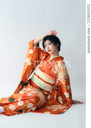 穿著和服的女性肖像、成年儀式、服裝 115602931